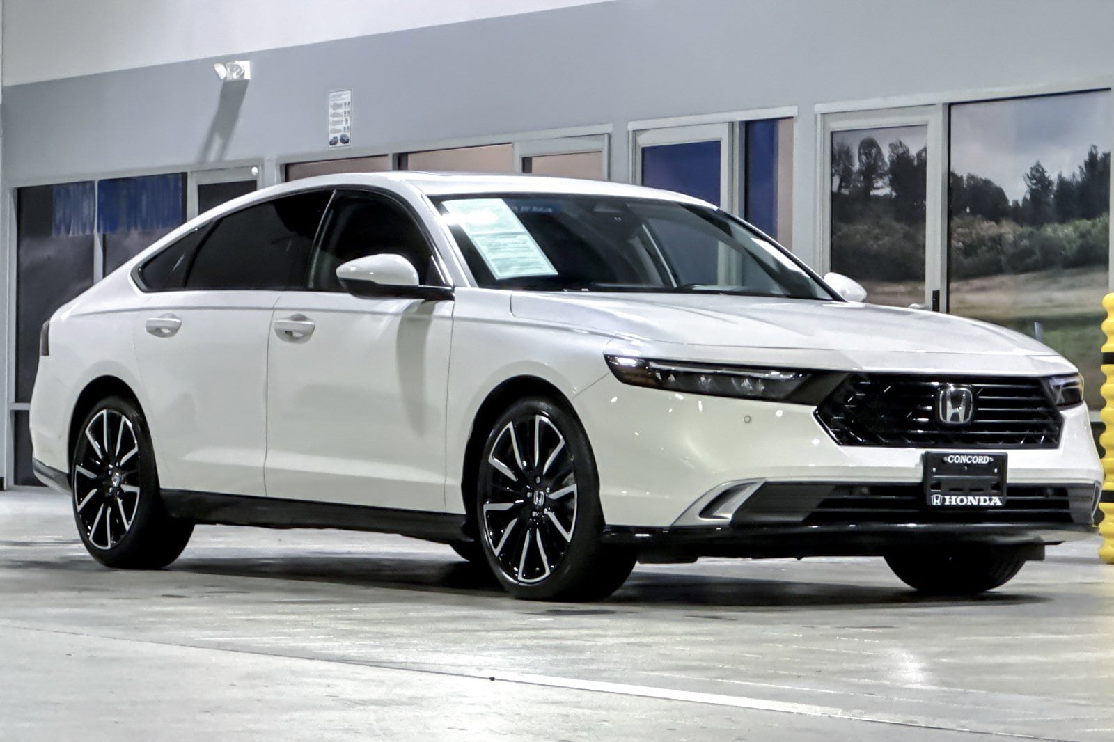 2024 Honda Accord Hybrid Touring photo 6