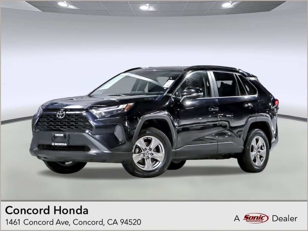 Used 2022 Toyota RAV4 XLE SUV