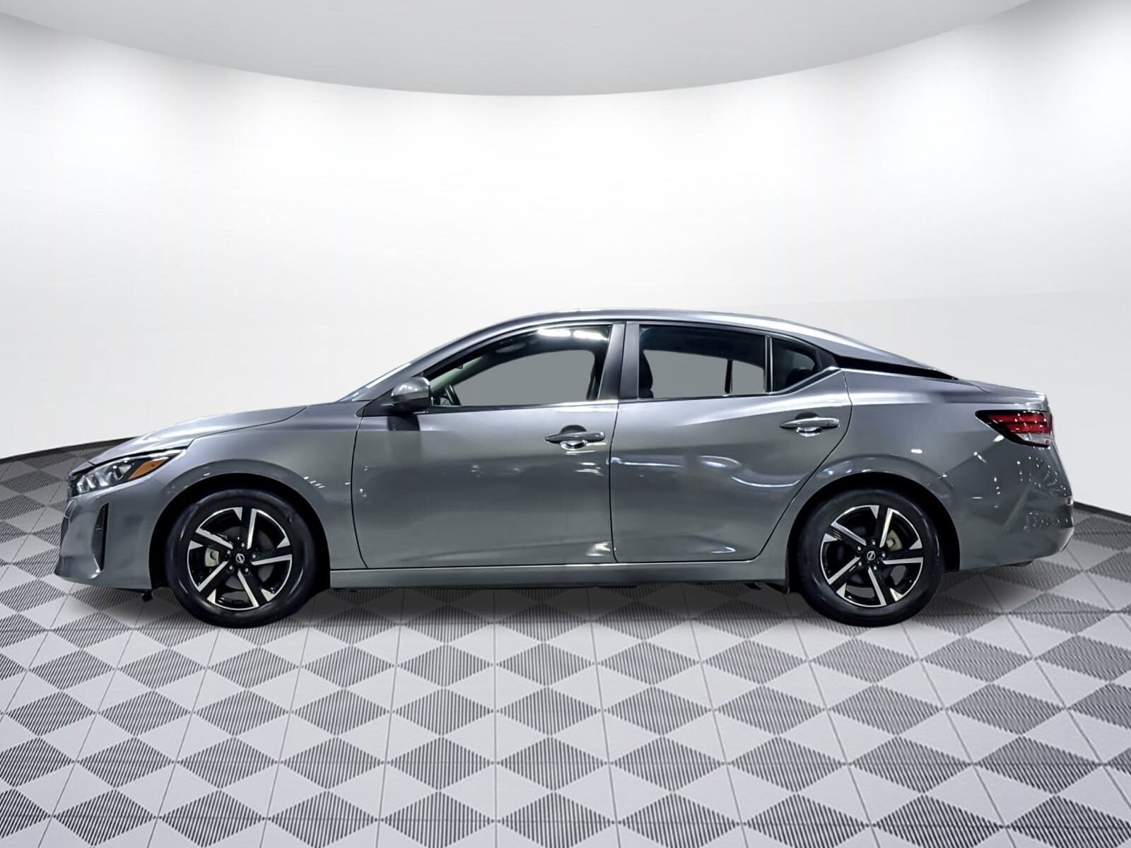 2024 Nissan Sentra SV photo 2