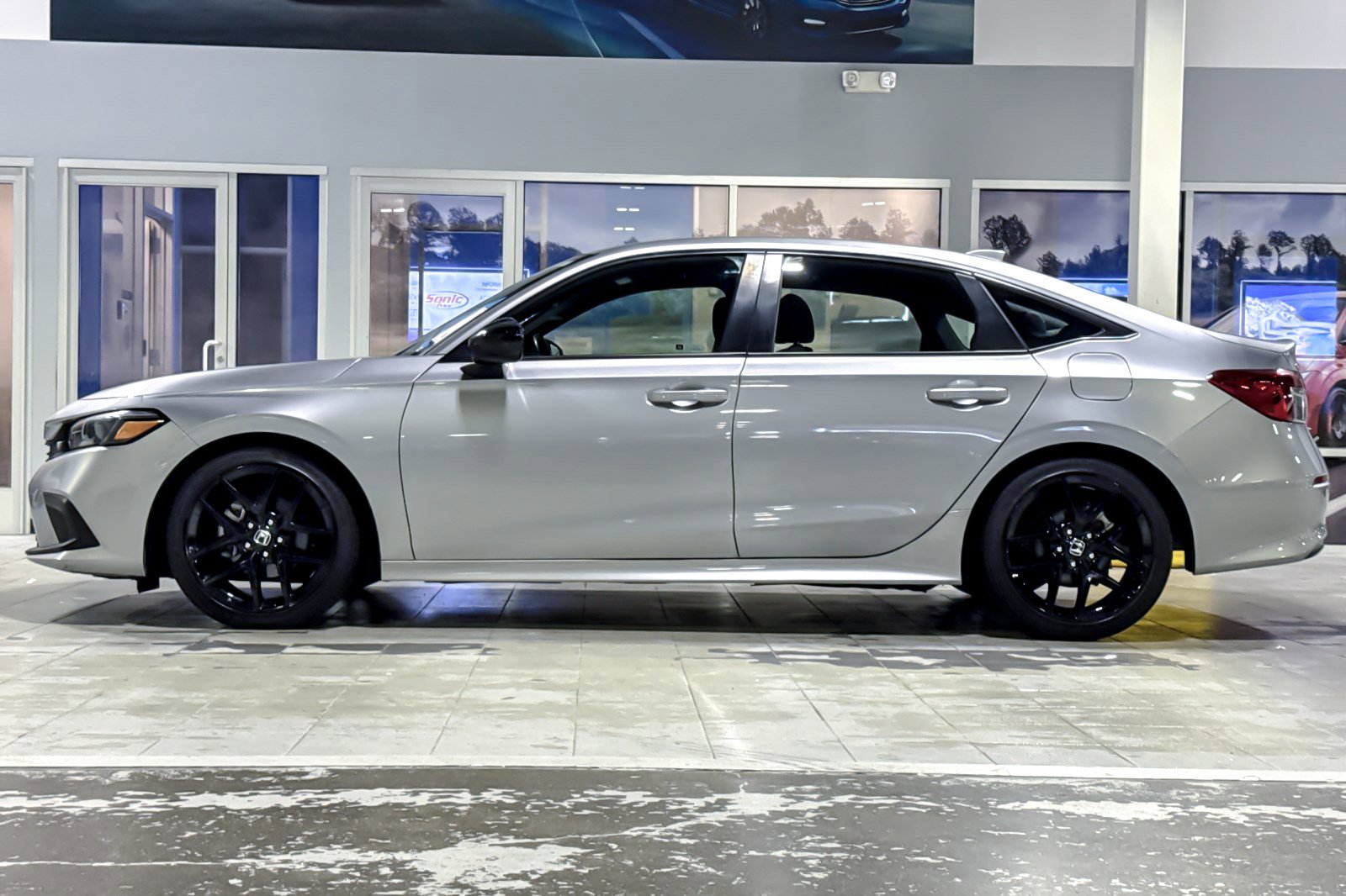 2024 Honda Civic Sport photo 2