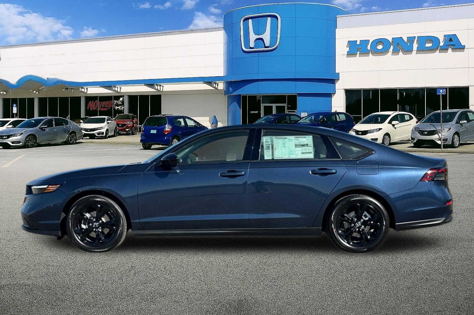 2025 Honda Accord SE photo 2