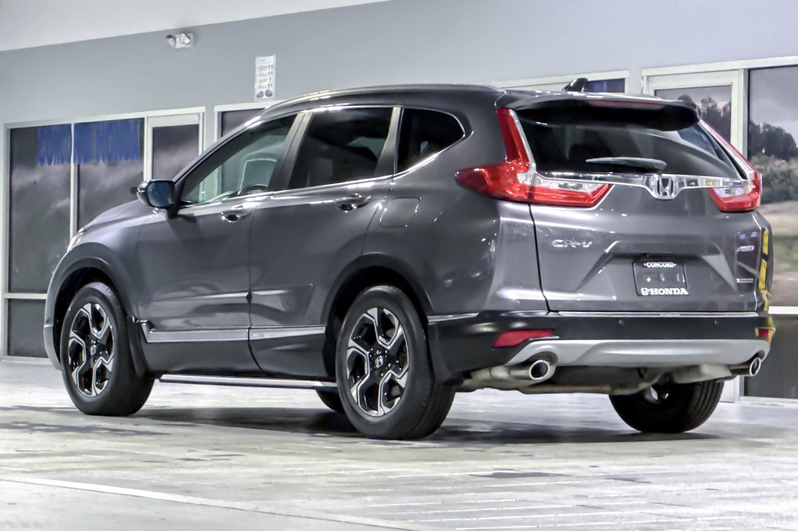 2019 Honda CR-V Touring photo 3