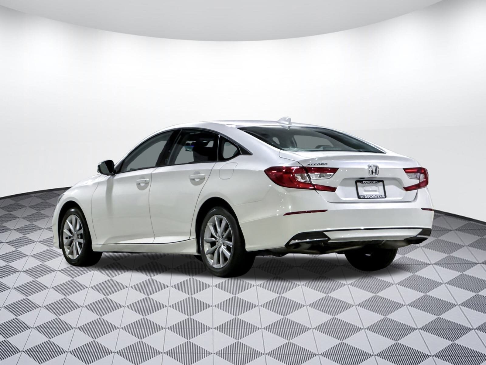 2021 Honda Accord LX 1.5T photo 4