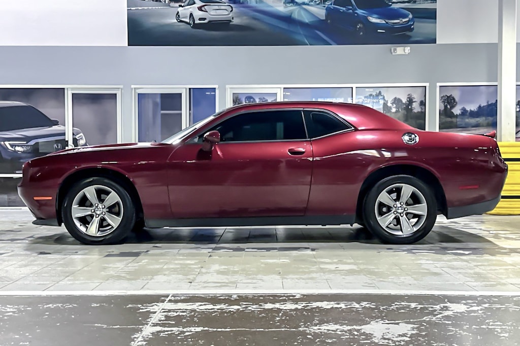 Used 2019 Dodge Challenger SXT Coupe