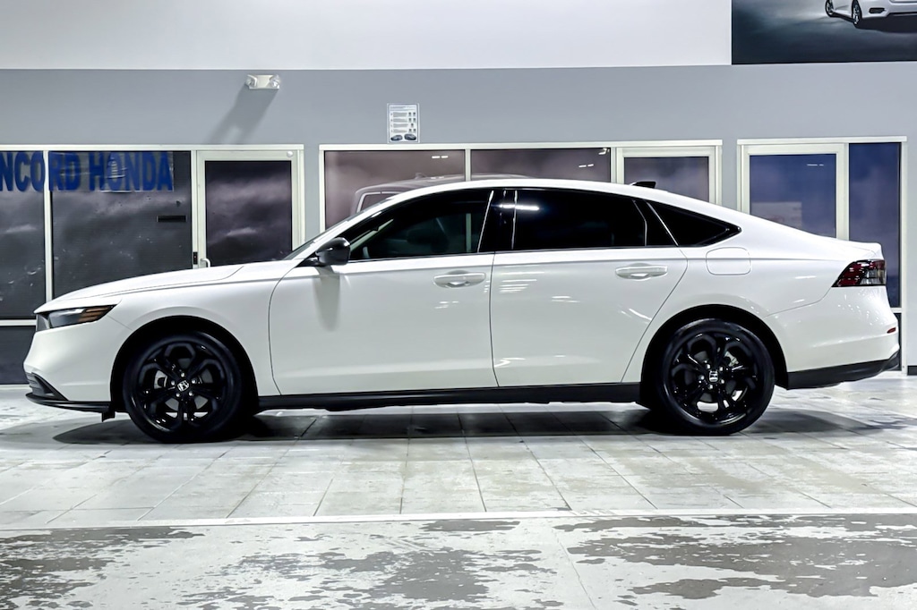 Used 2025 Honda Accord SE Sedan