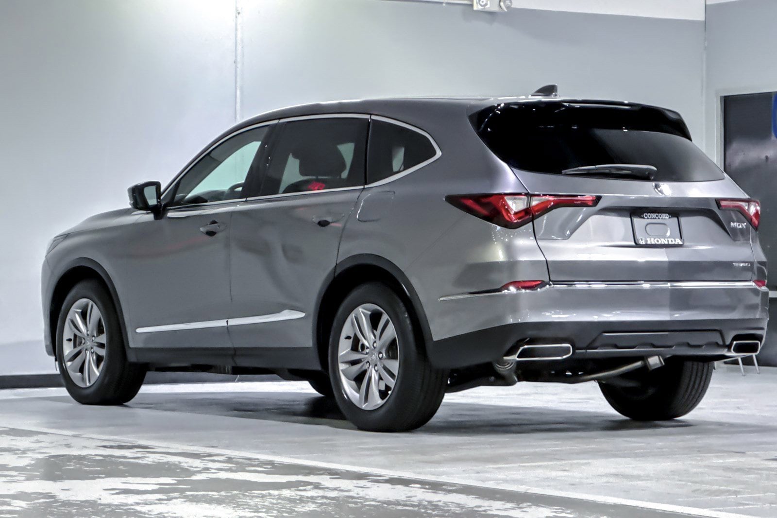 2023 Acura MDX SH-AWD photo 2
