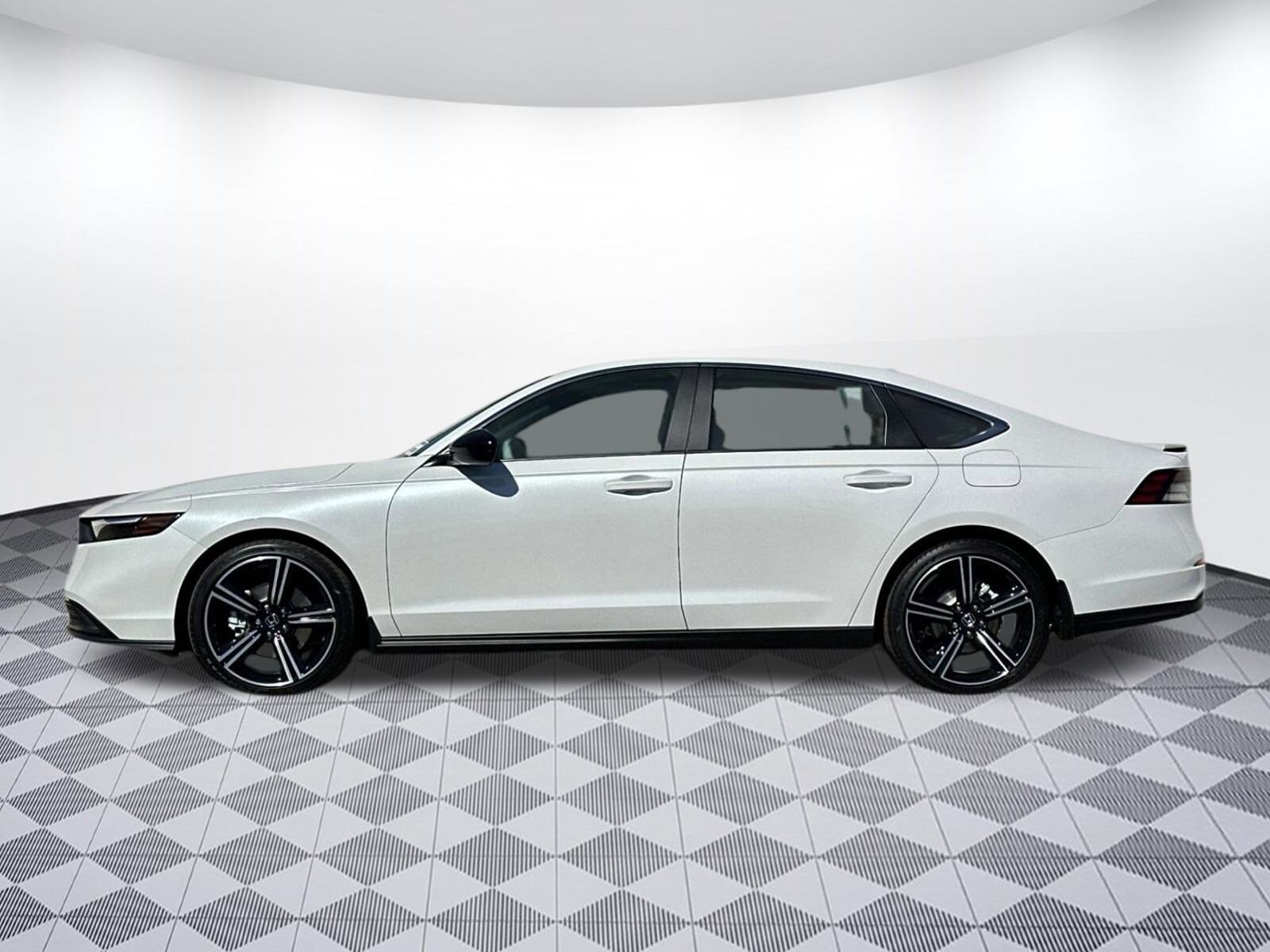 2025 Honda Accord Hybrid Sport photo 2