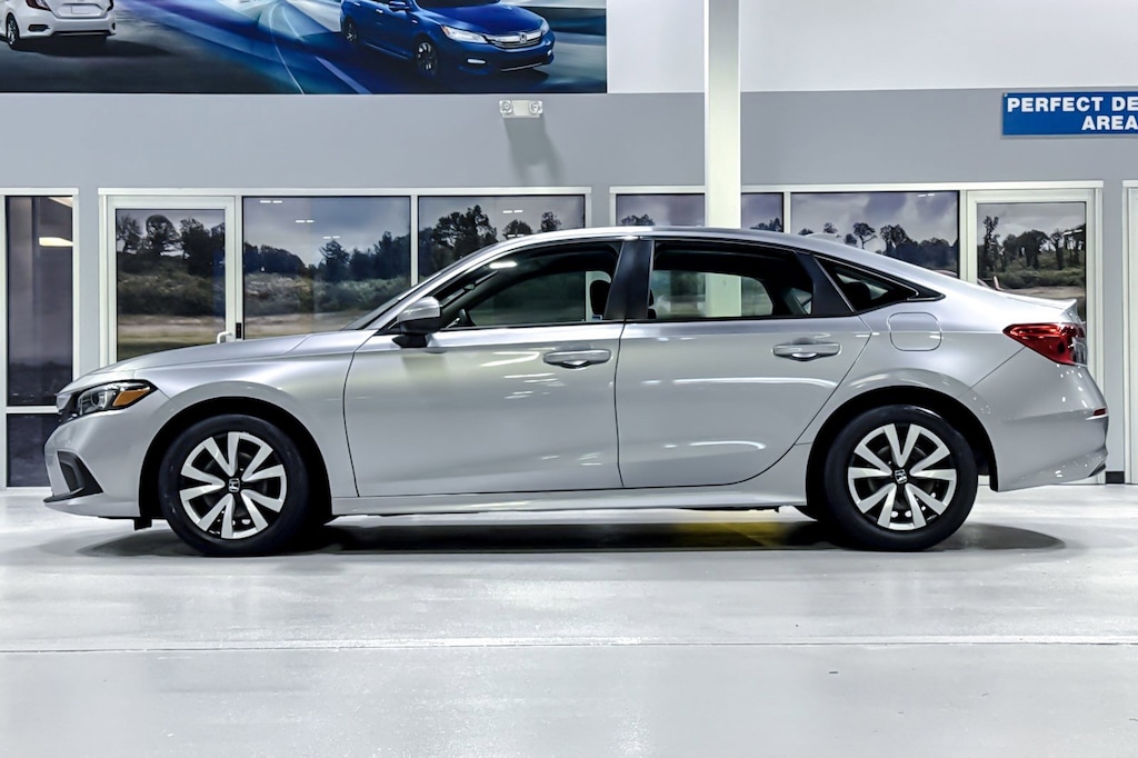 Used 2023 Honda Civic LX Sedan