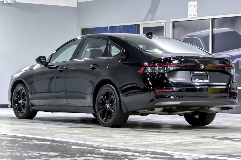 Used 2025 Honda Accord SE Sedan