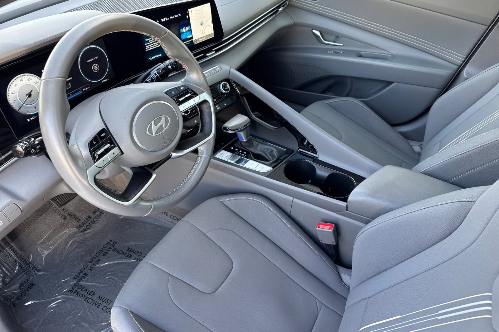 2025 Hyundai Elantra SEL Convenience photo 4