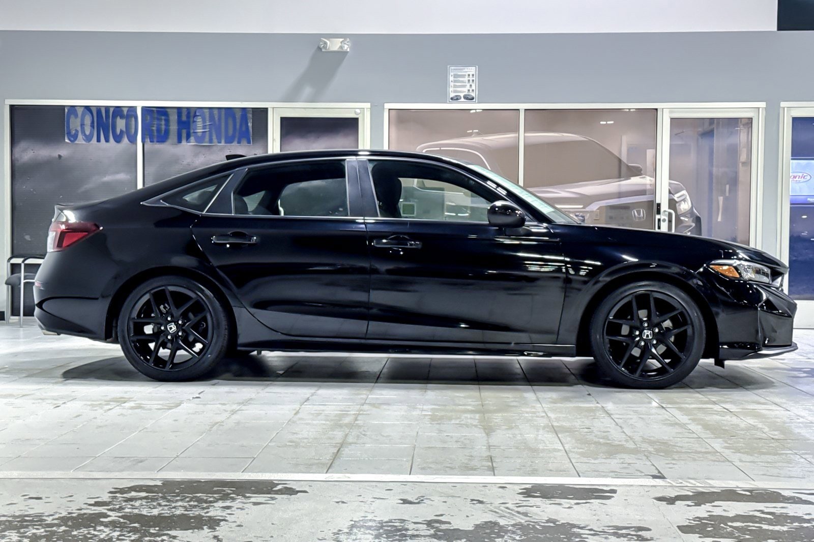 2025 Honda Civic Sport photo 6