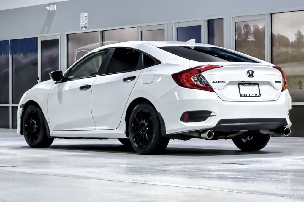 Used 2018 Honda Civic Touring Sedan