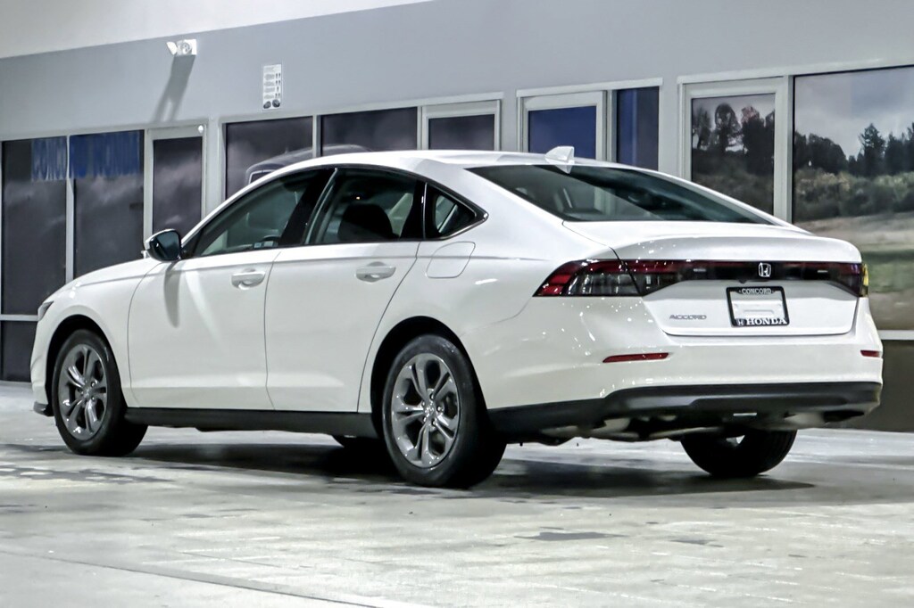 Used 2024 Honda Accord EX Sedan