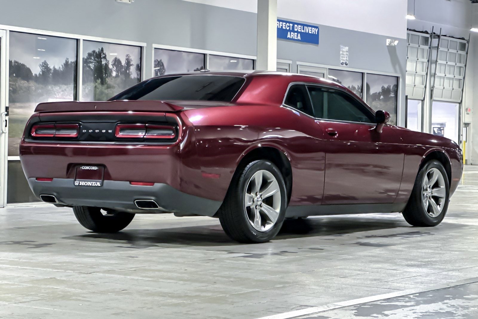 2019 Dodge Challenger SXT photo 3