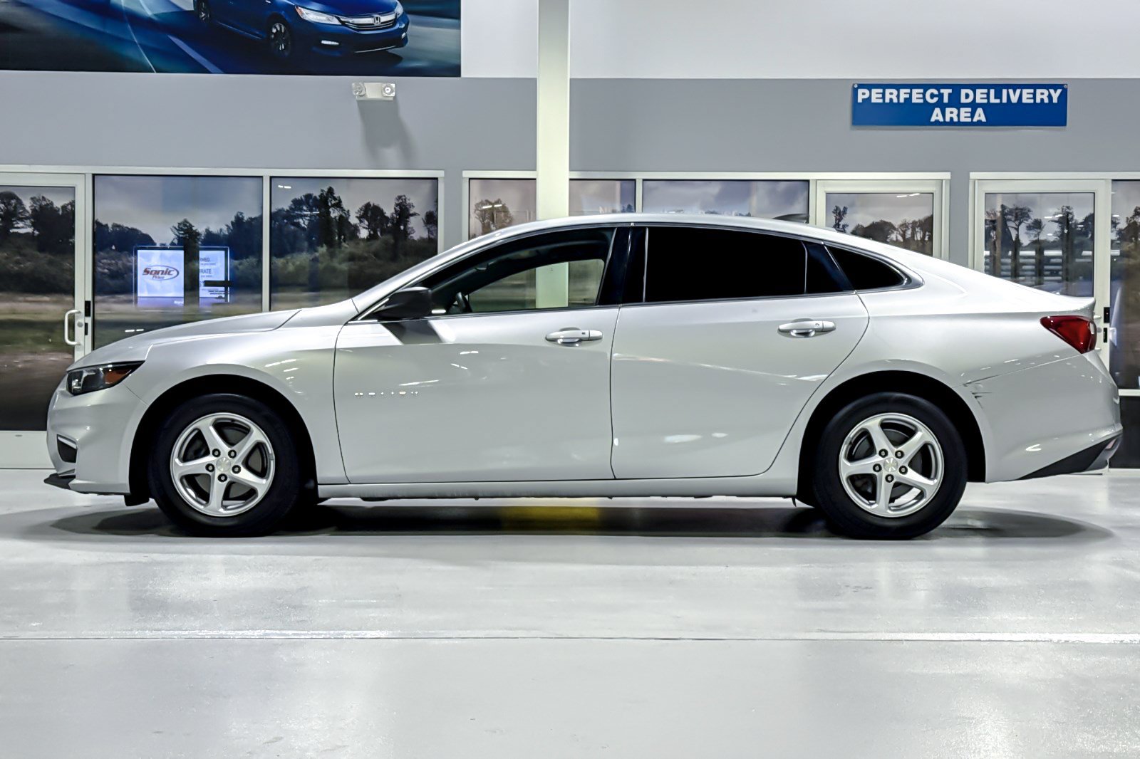 Used 2016 Chevrolet Malibu LS w/1FL Sedan