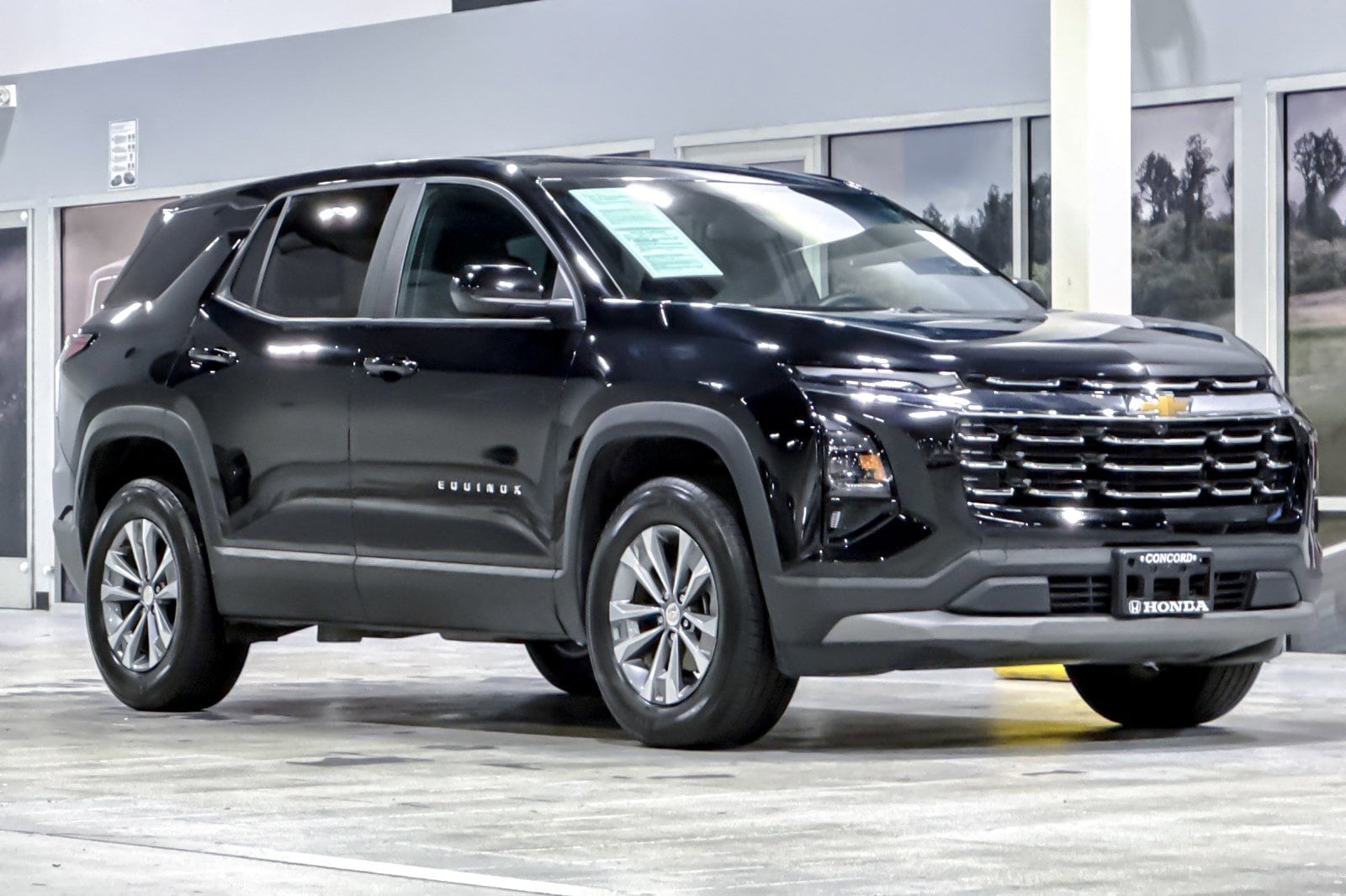 2025 Chevrolet Equinox LT photo 6