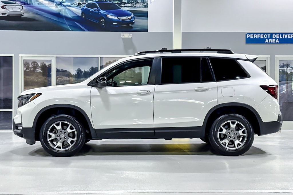 Used 2023 Honda Passport TrailSport SUV