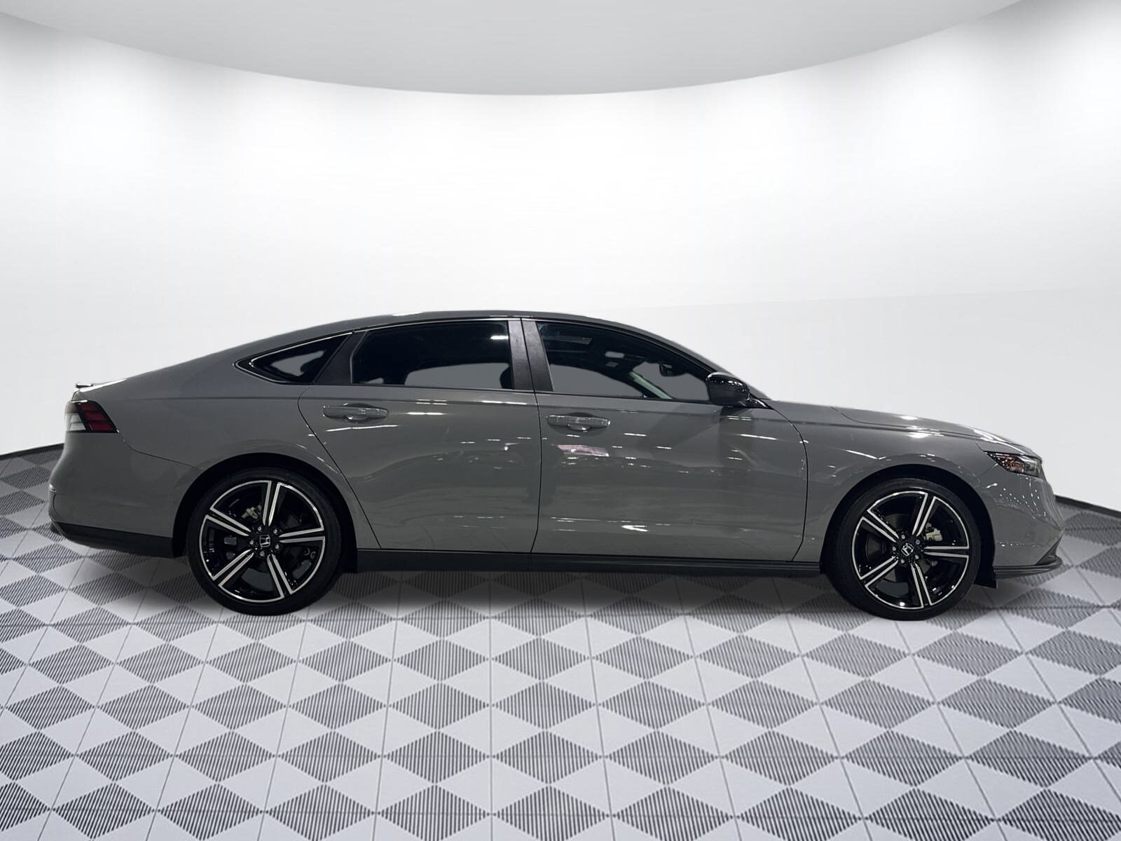 2023 Honda Accord Hybrid Sport photo 2