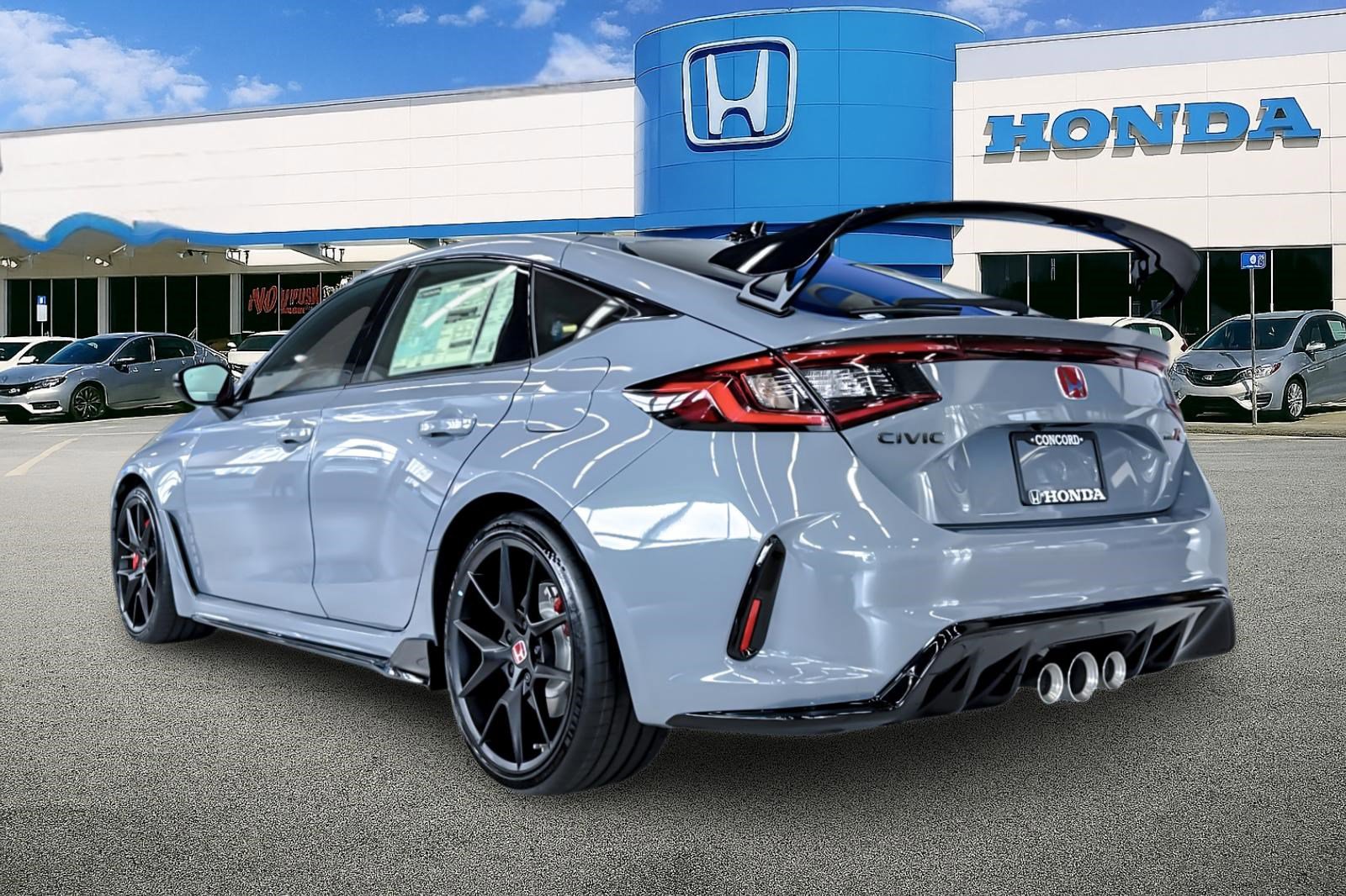 2025 Honda Civic Type R photo 3
