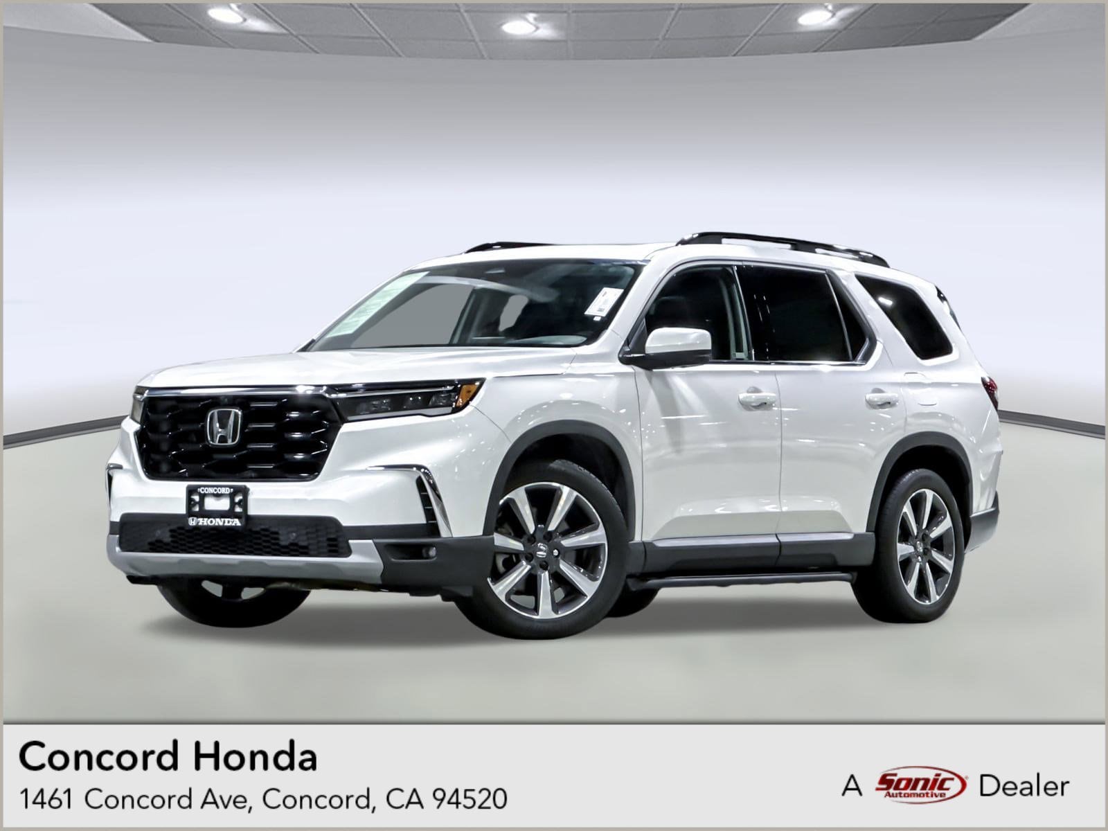 2023 Honda Pilot Elite's photo
