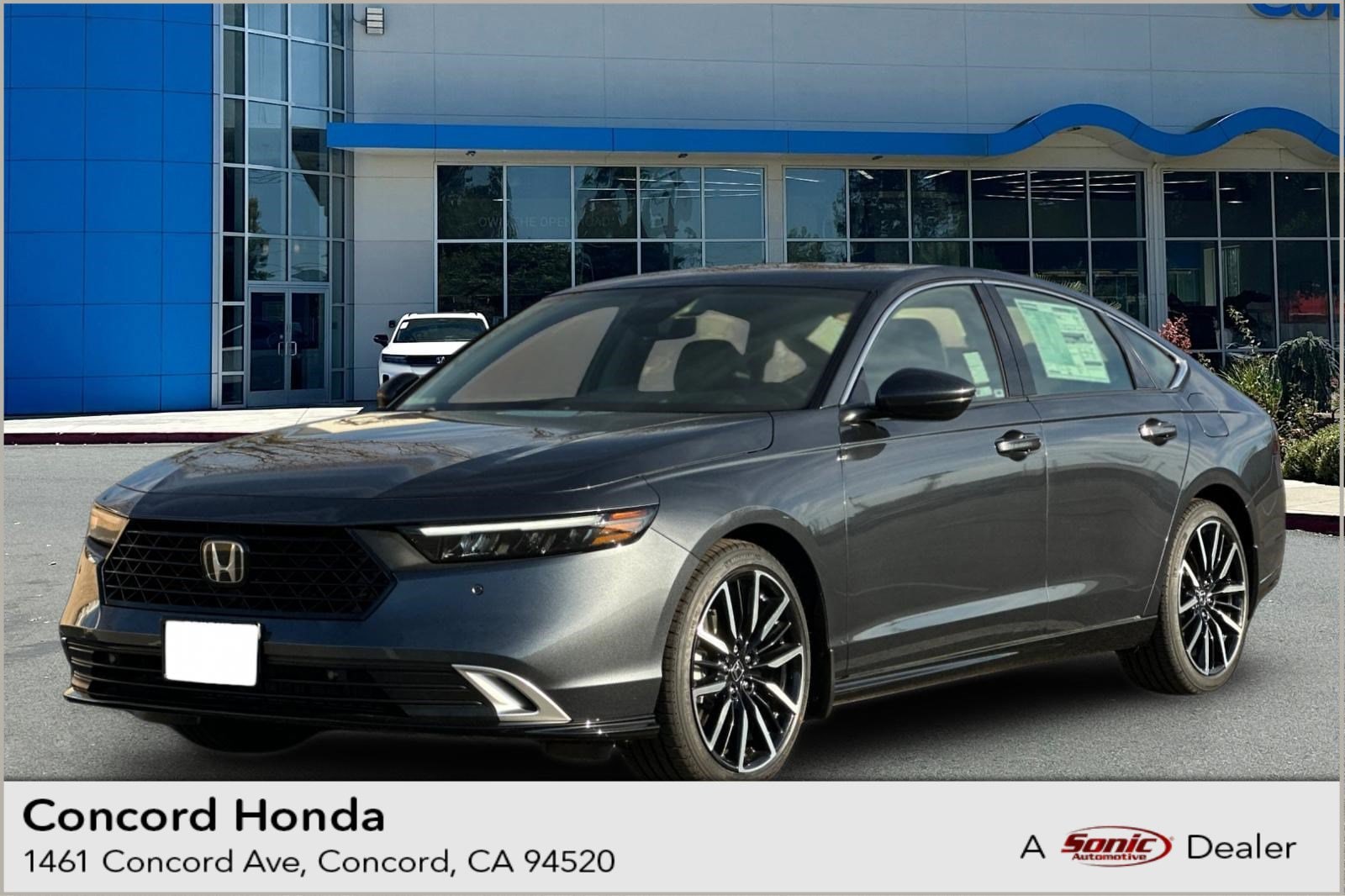 2026 Honda Accord Hybrid Touring's photo