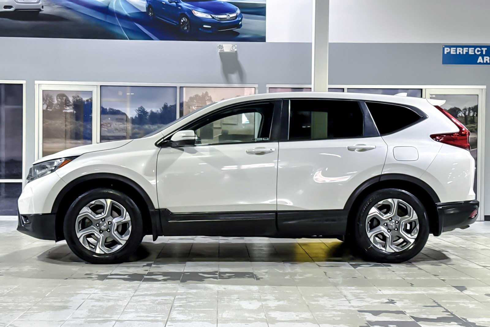 2019 Honda CR-V EX photo 2
