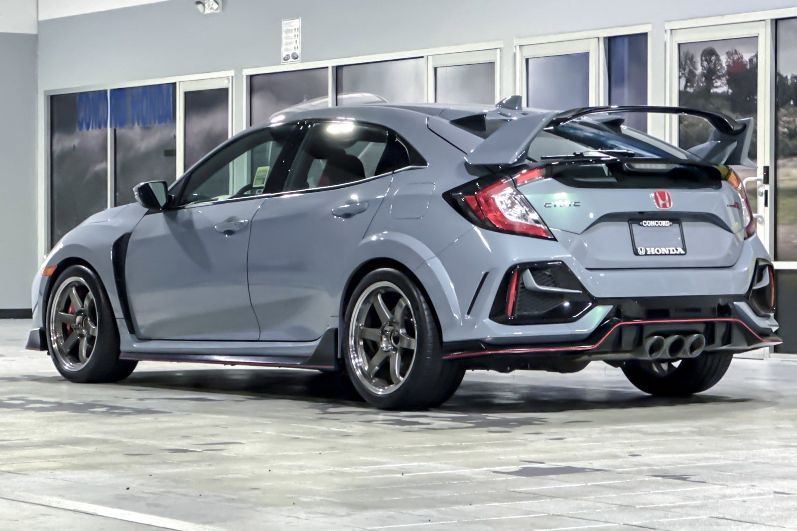 2020 Honda Civic Type R Touring Hatchback photo 3