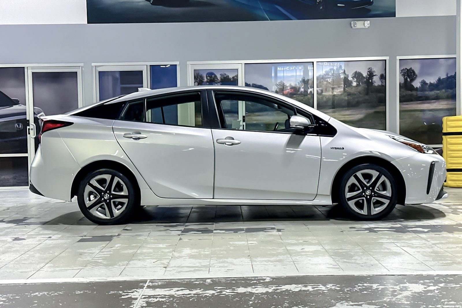 2020 Toyota Prius XLE photo 6