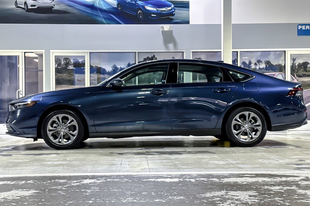 Used 2024 Honda Accord EX Sedan