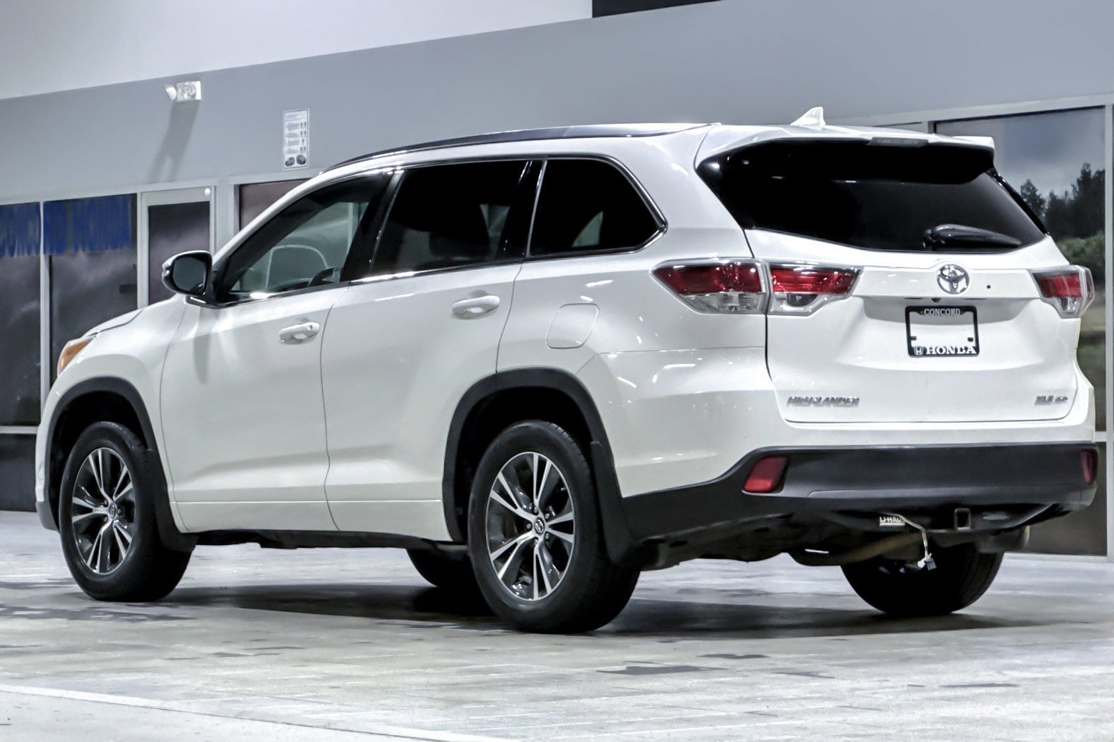 2016 Toyota Highlander XLE V6 photo 2