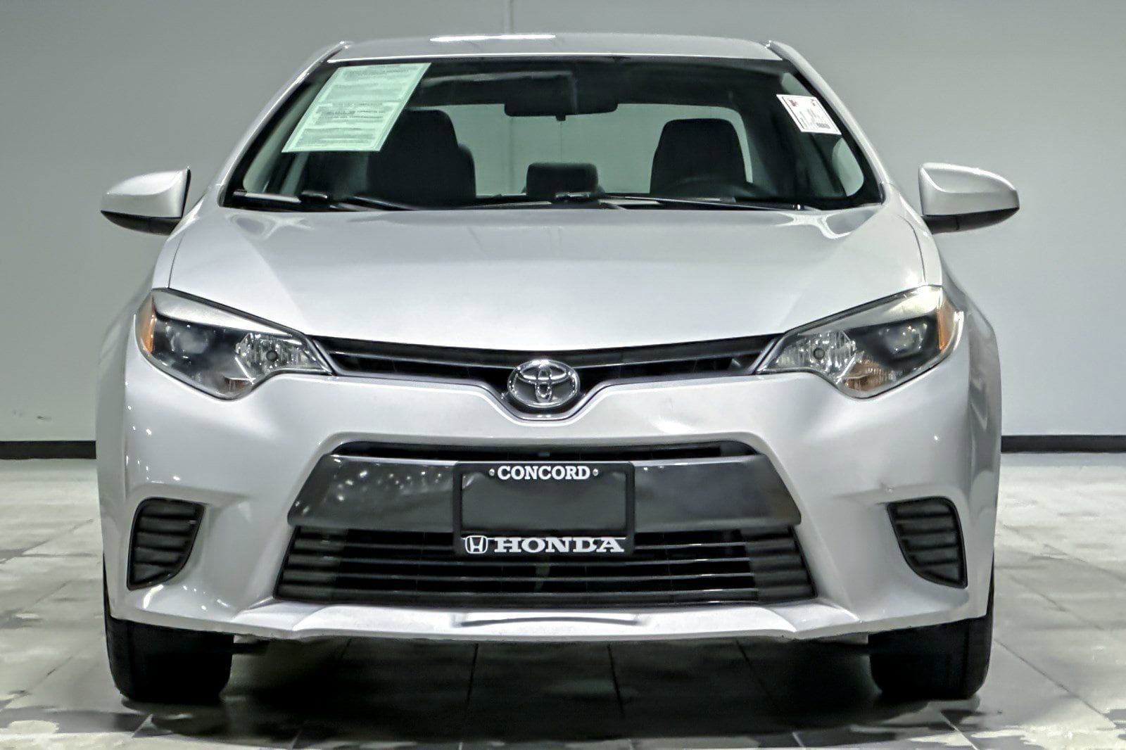 2015 Toyota Corolla LE photo 4