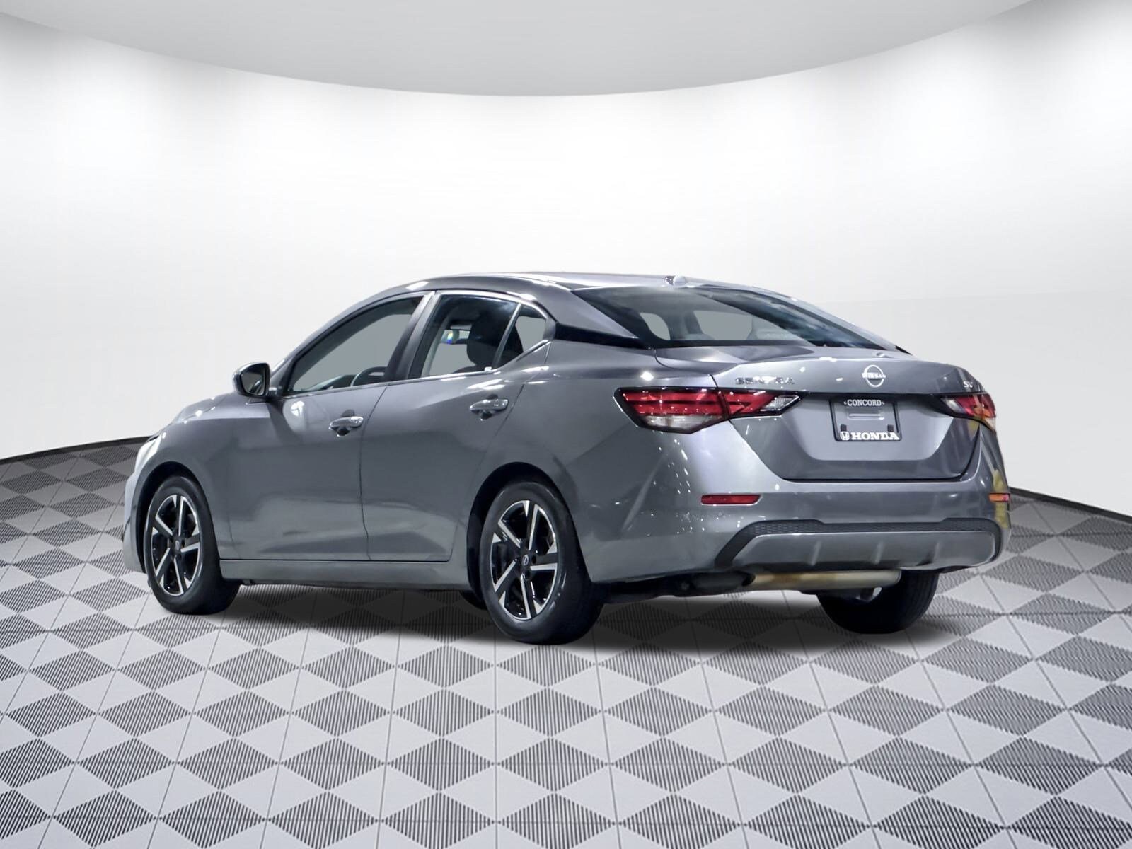2024 Nissan Sentra SV photo 3