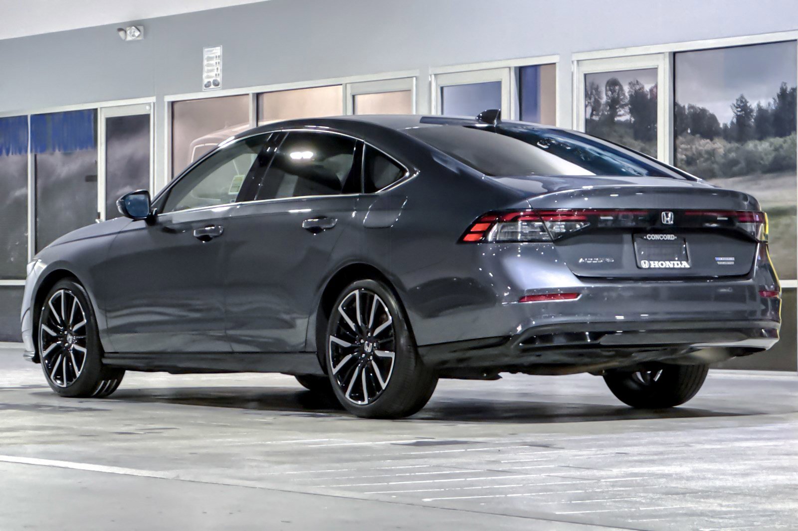 2024 Honda Accord Hybrid Touring photo 3