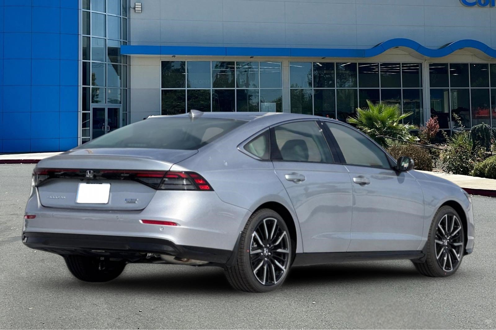 Accord Hybrid Touring Sedan