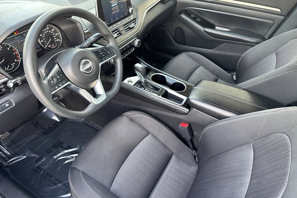 Used 2023 Nissan Altima 2.5 SV Sedan