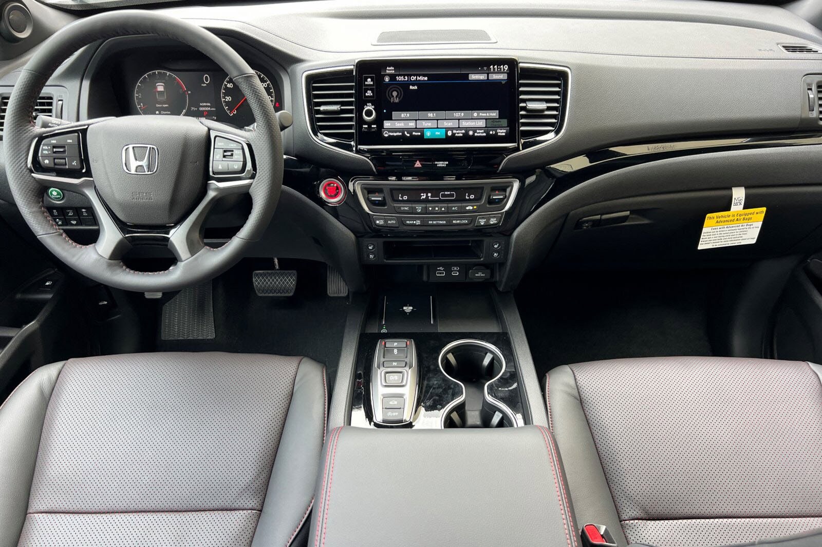 2026 Honda Ridgeline Black Edition photo 4