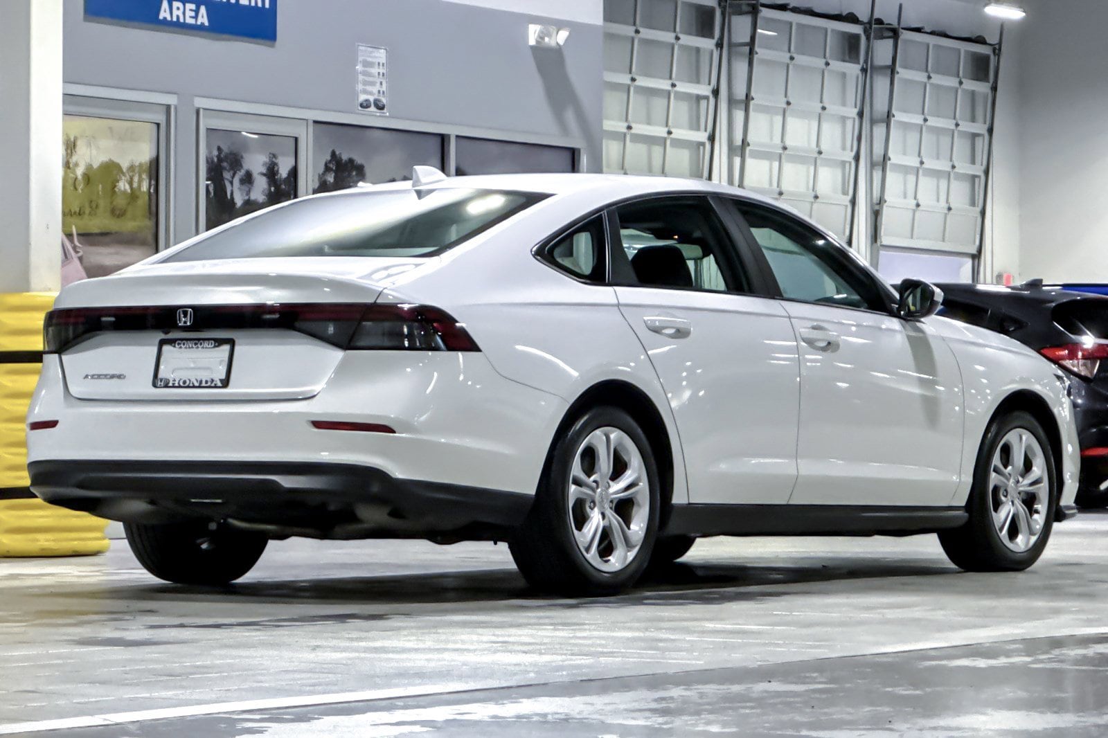 2025 Honda Accord LX photo 3