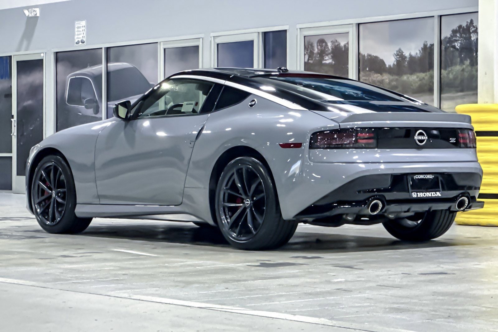 2024 Nissan Z Performance photo 2