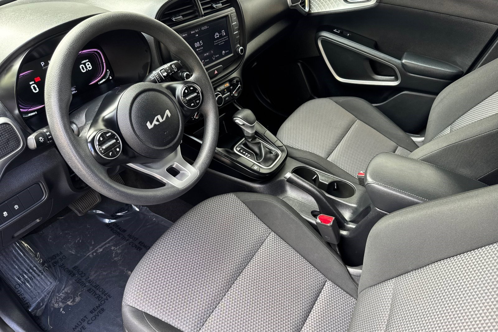 2023 Kia Soul LX photo 4