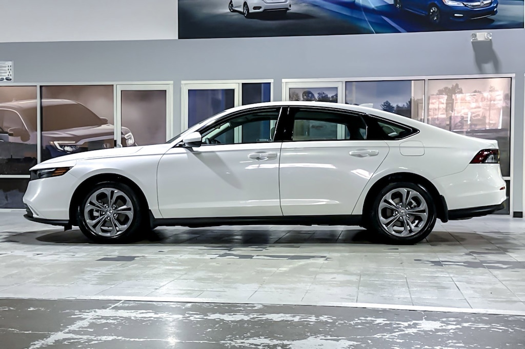 Used 2024 Honda Accord EX Sedan