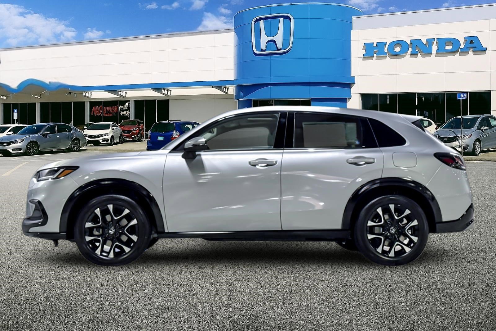 2026 Honda HR-V EX-L photo 2