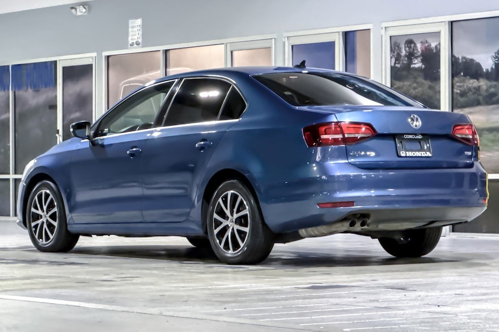 Used 2017 Volkswagen Jetta 1.4T SE Sedan