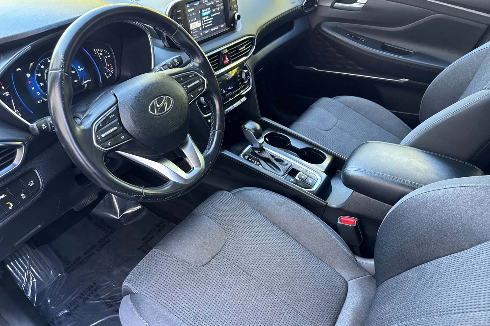 2020 Hyundai Santa Fe SEL photo 4