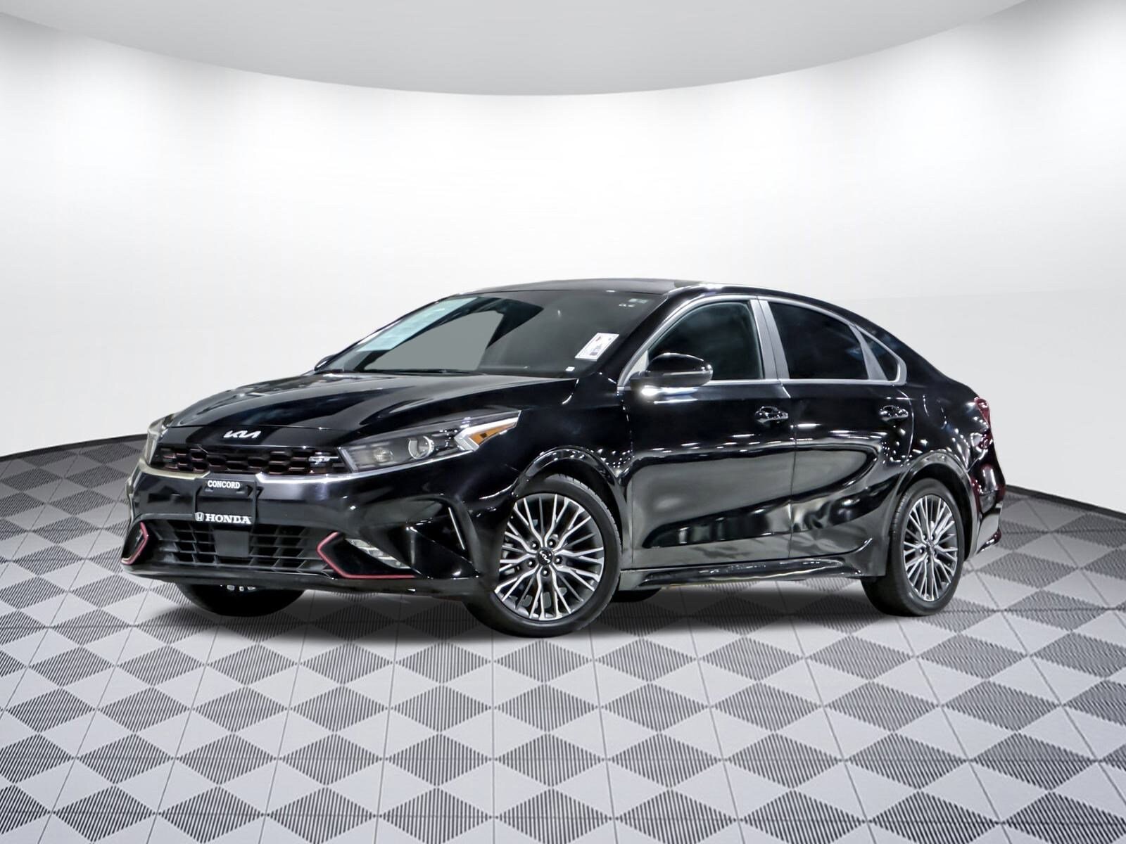 2023 Kia Forte GT-Line photo 3