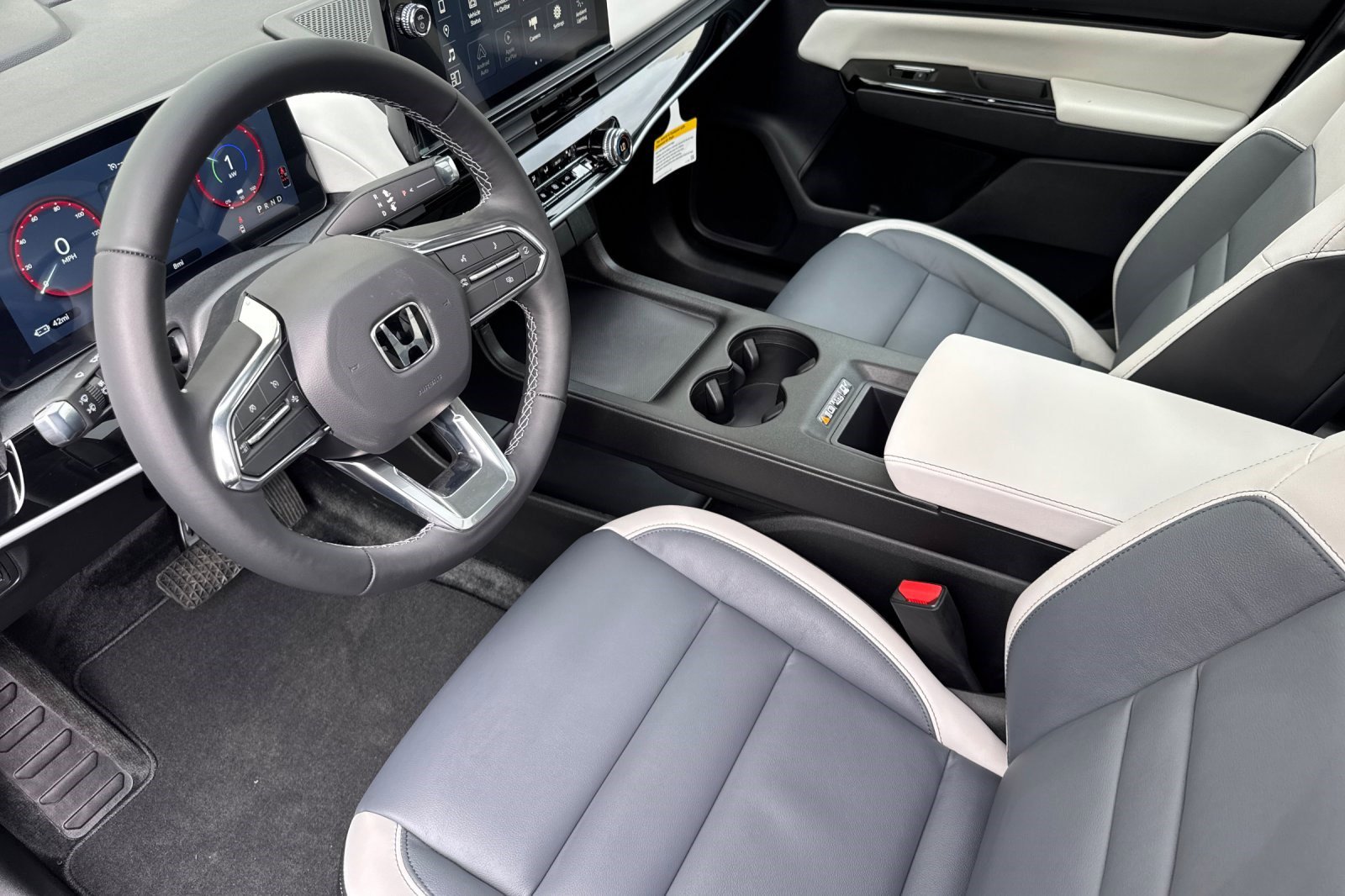 2026 Honda Prologue Touring photo 4