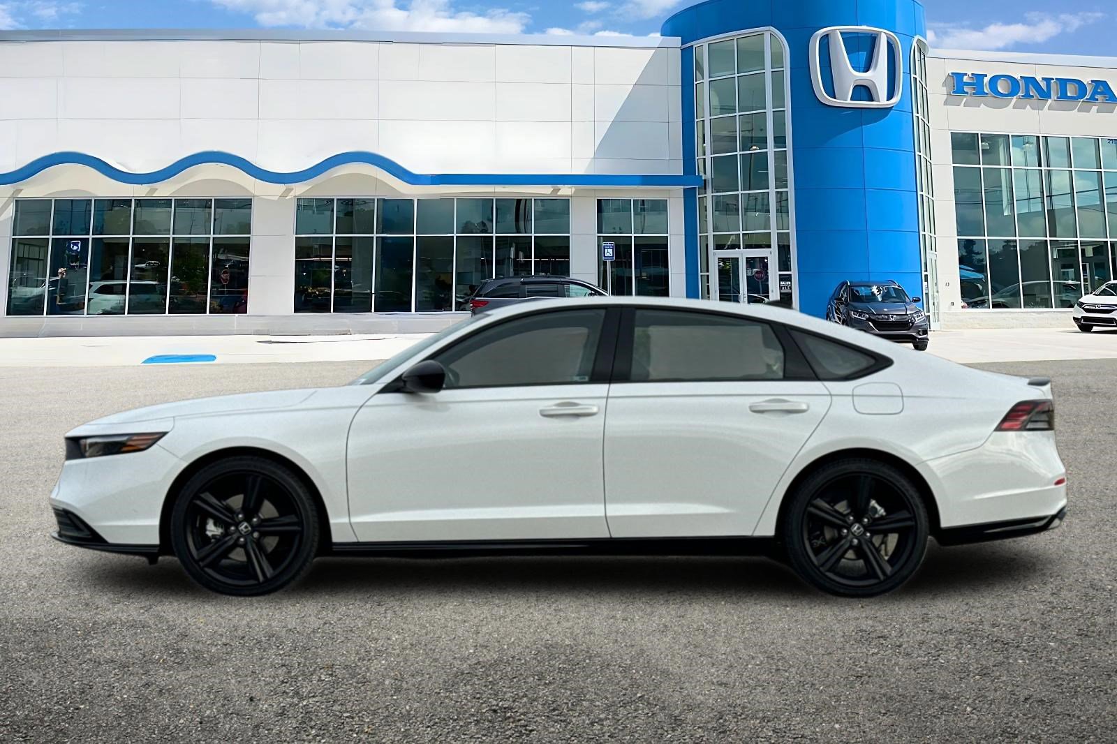 2025 Honda Accord Hybrid Sport-L photo 2