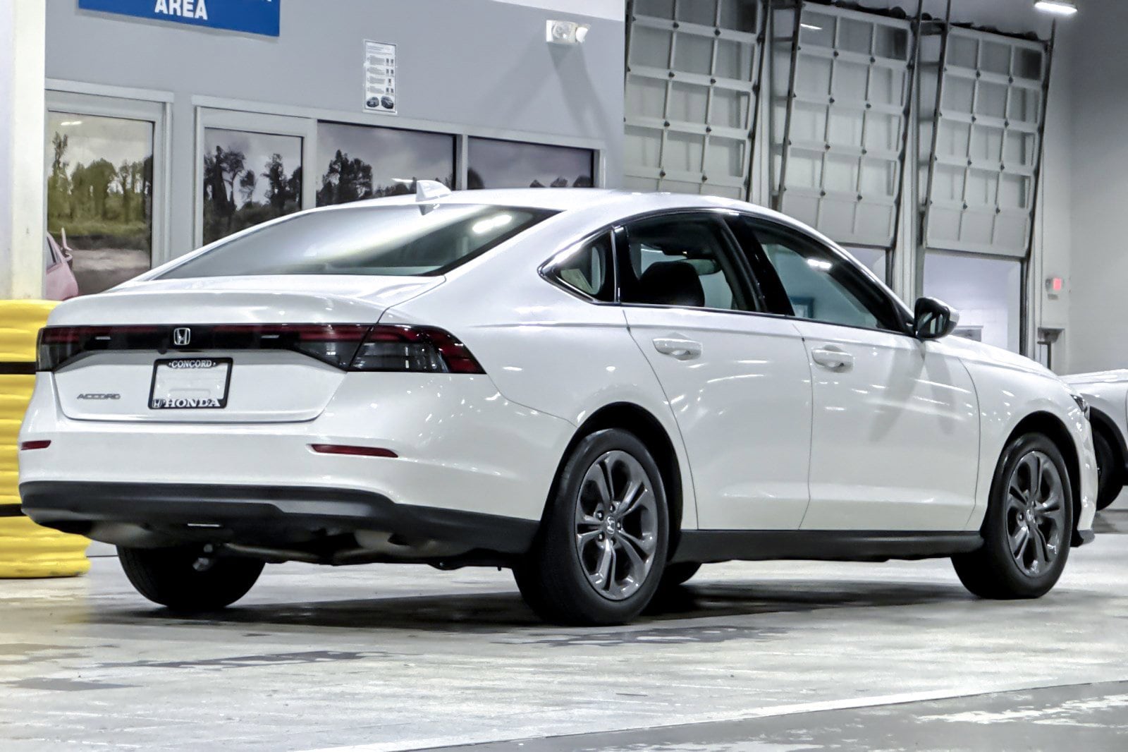 2023 Honda Accord EX w/BSI photo 3