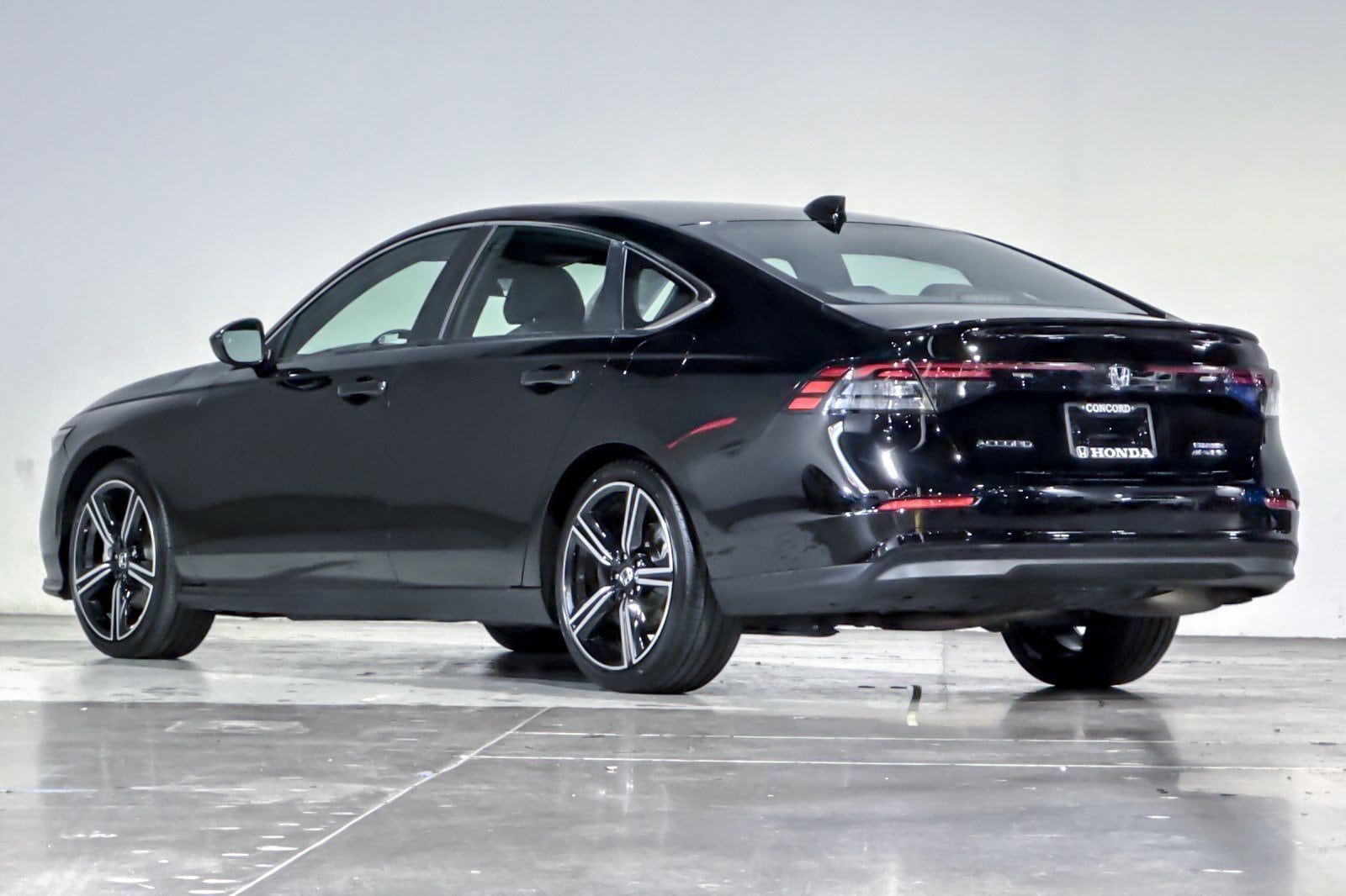 2024 Honda Accord Hybrid Sport photo 2