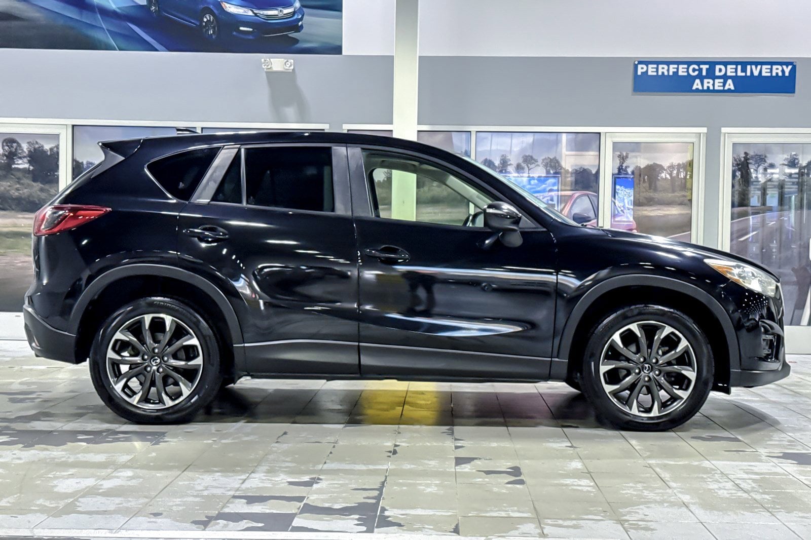 2016 Mazda Mazda CX-5 Grand Touring (2016.5) photo 6