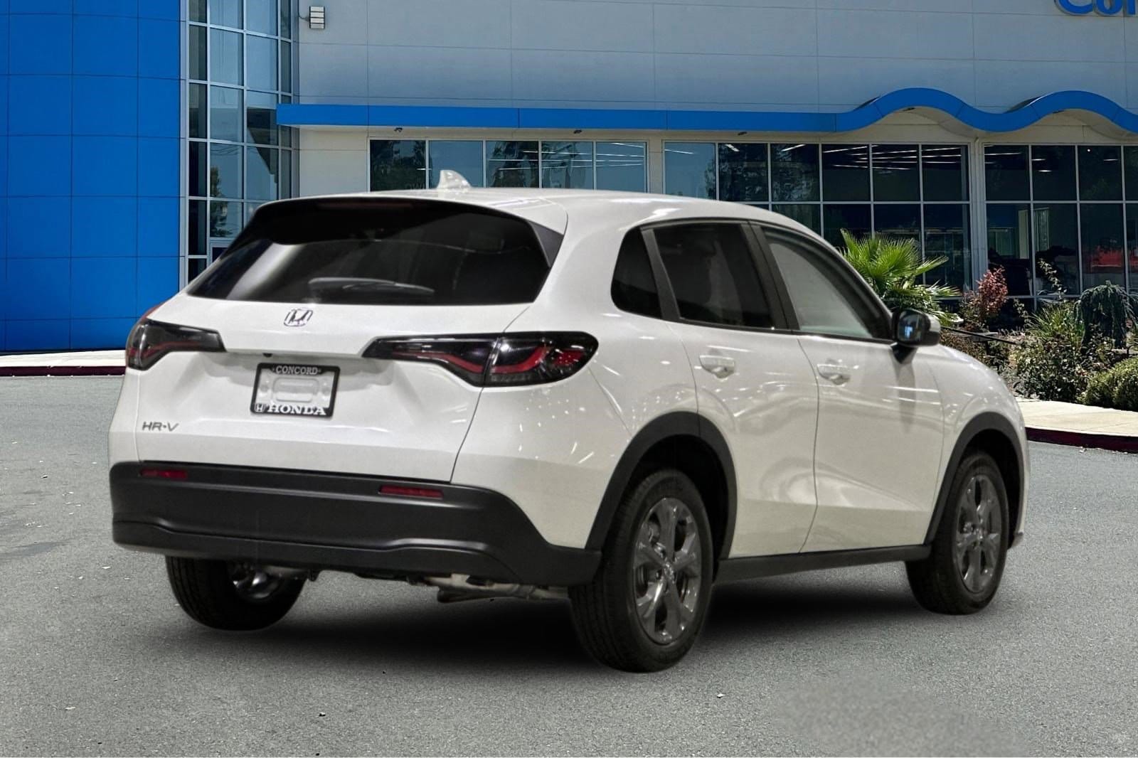 2026 Honda HR-V LX - Photo 8